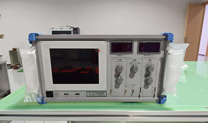客户莅临凯迪正大考察无局放耐压试验装置